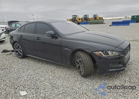 2017 Jaguar Xe R - Sport z USA, uszkodzony, nr VIN SAJAF4BV3HA961198